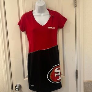 🏈49er (EUC) midi dress (size M) 🔥get ready for football season